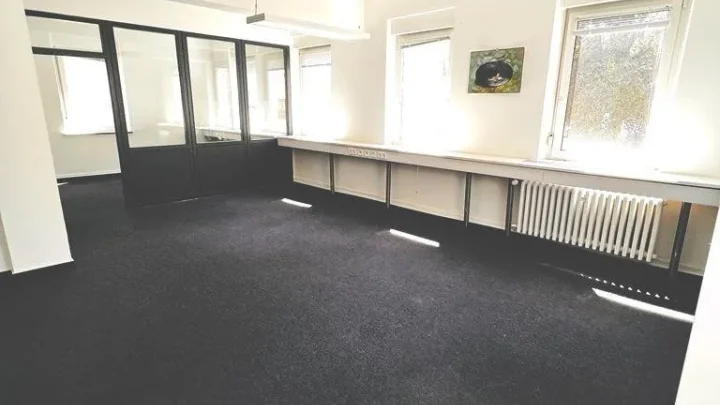 Phänomenal Zentral! Charmantes Bürohaus im Herzen von Bad Kissingen