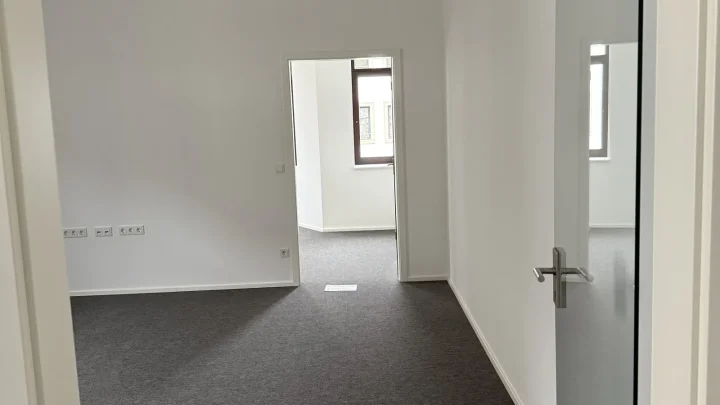 Alt trifft Neu: Sanierte Büro- Praxisflächen mitten in der Fußgängerzone von Bad Kissingen 