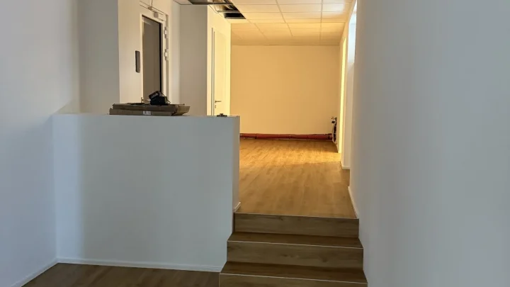 Alt trifft Neu: Sanierte Büro- Praxisflächen mitten in der Fußgängerzone von Bad Kissingen 