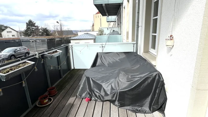 Attraktive 3-Zimmer-Altbauwohnung mit großem Balkon im Frauenland 