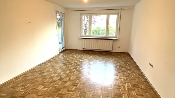Familien sowie WG´s herzlichen willkommen: 3,5-Zimmerwohnung mit Balkon, Einbauküche und Garage